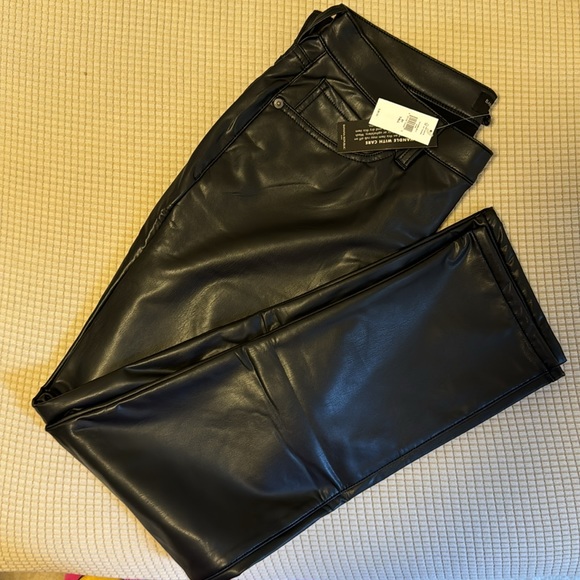 Banana Republic - Vegan Leather High Rise Slim Pants - Picture 3 of 7